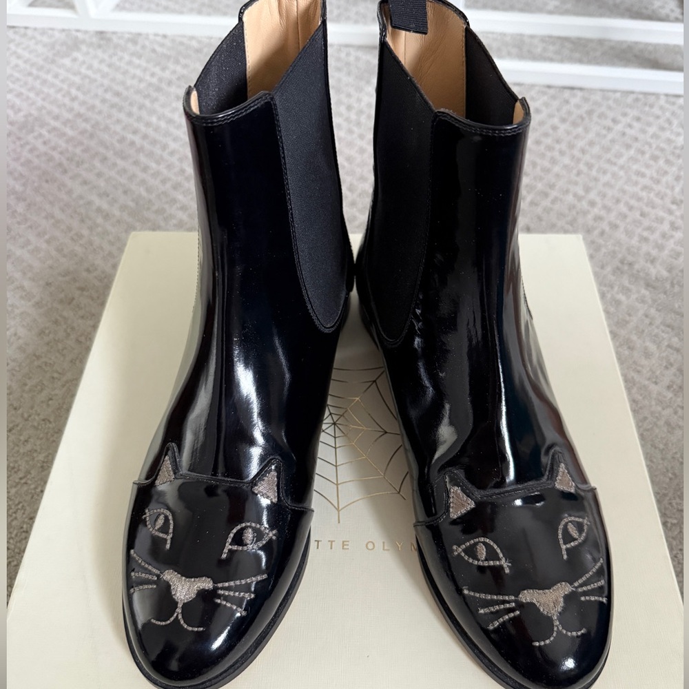 BRAND NEW, never worn Charlotte Olympia Chelsea cat boots. Women’s size 39